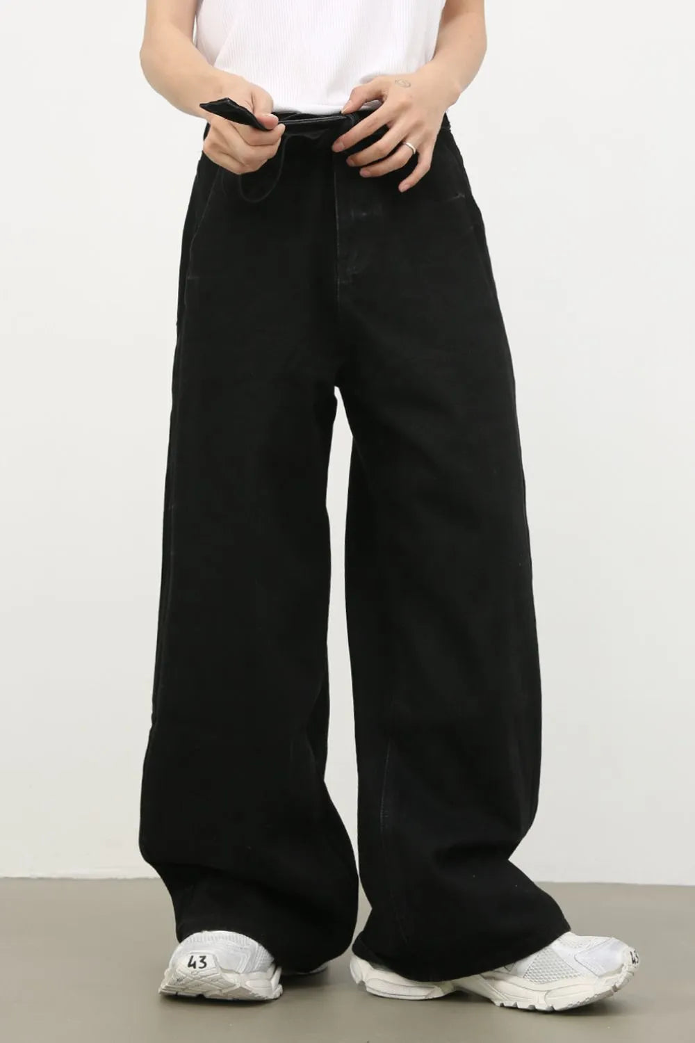 Men's Mid Rise Wide Leg Jeans - Codrington Expressions