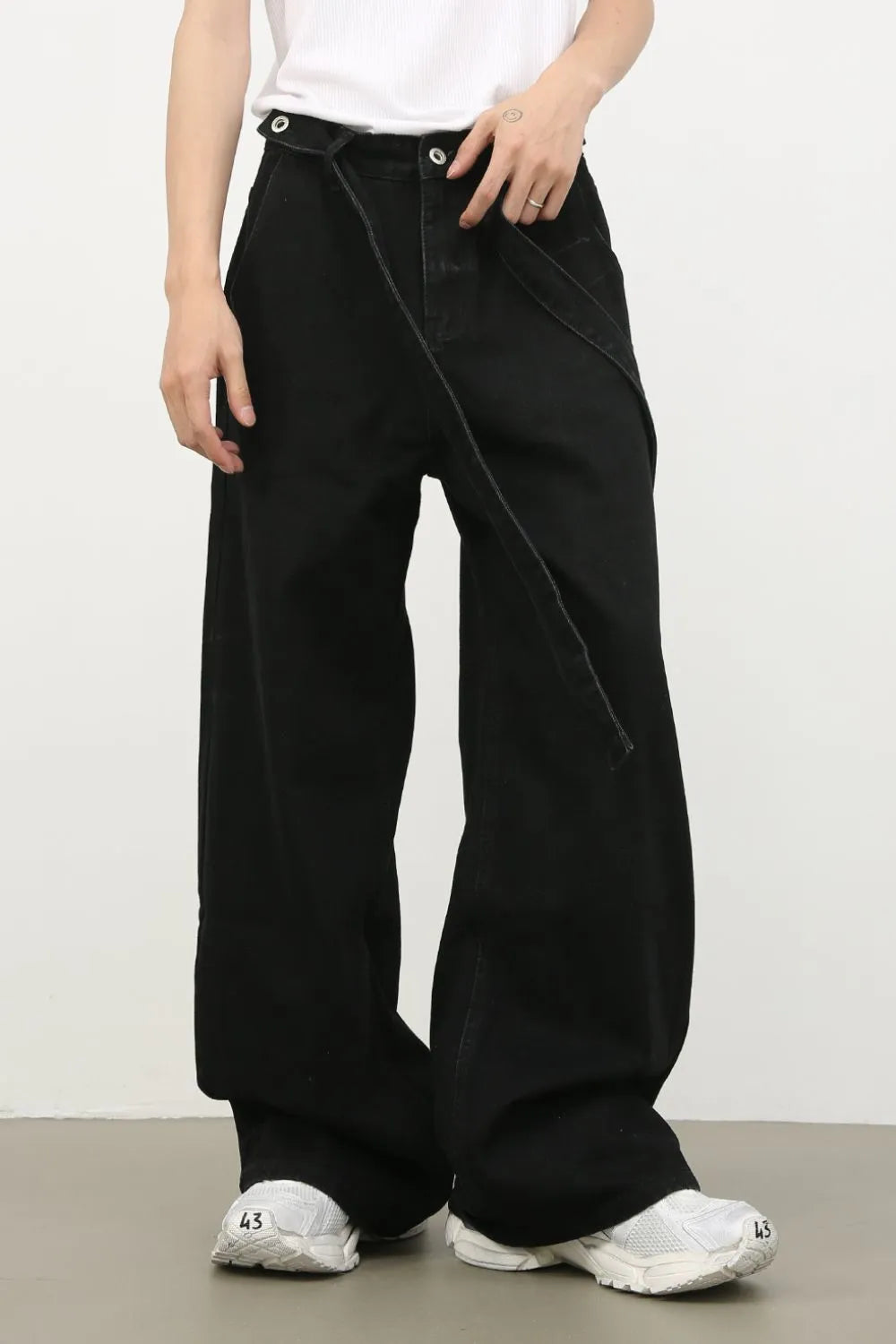 Men's Mid Rise Wide Leg Jeans - Codrington Expressions