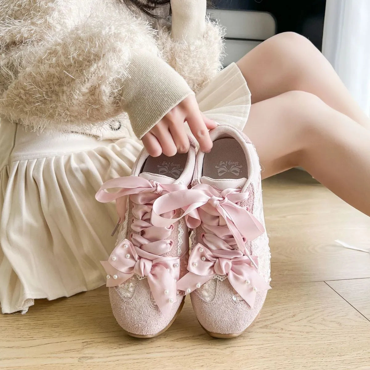 Round Toe Flats Sneakers - Codrington Expressions