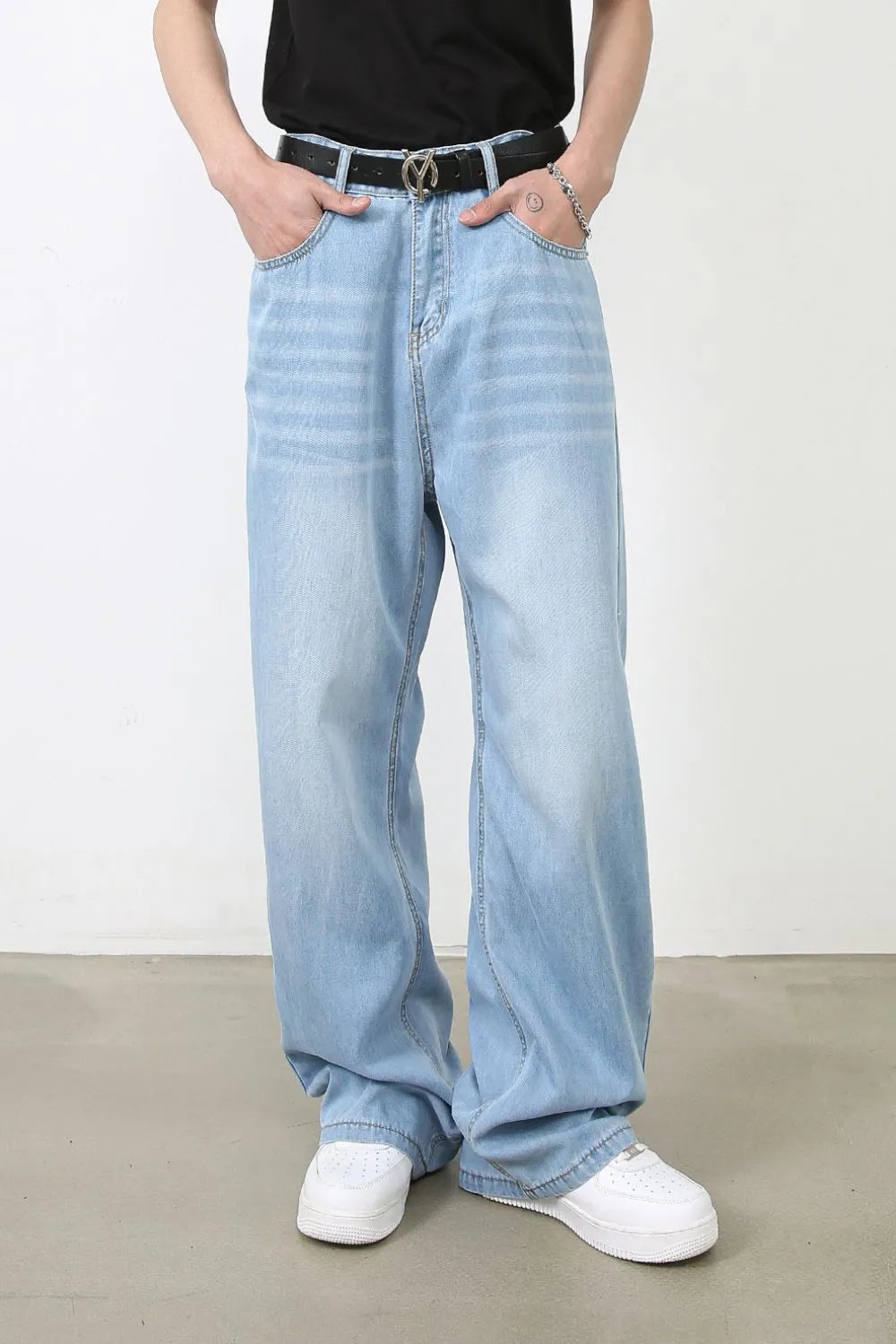Men's Wide Leg Jeans with Pockets - Codrington Expressions 